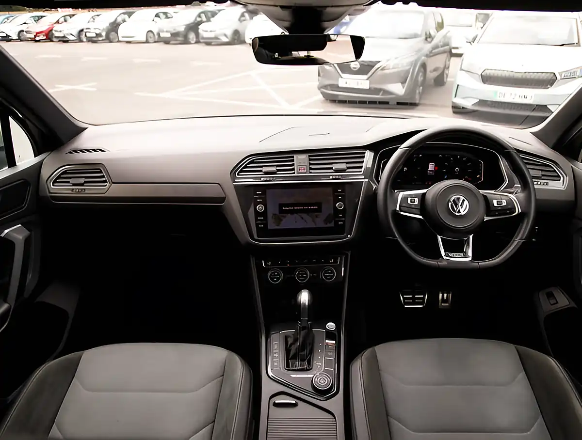 Used 2026 Volkswagen Tiguan R-Line Tech Silver - Interior and Exterior details 3
