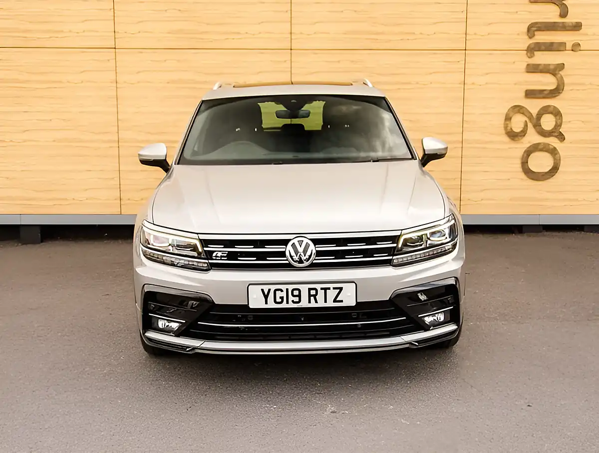 Used 2026 Volkswagen Tiguan R-Line Tech Silver - Interior and Exterior details 5