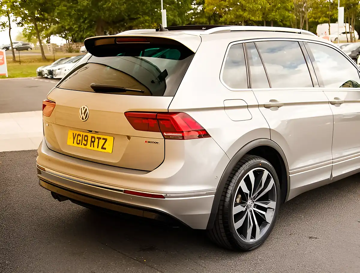 Used 2026 Volkswagen Tiguan R-Line Tech Silver - Interior and Exterior details 7