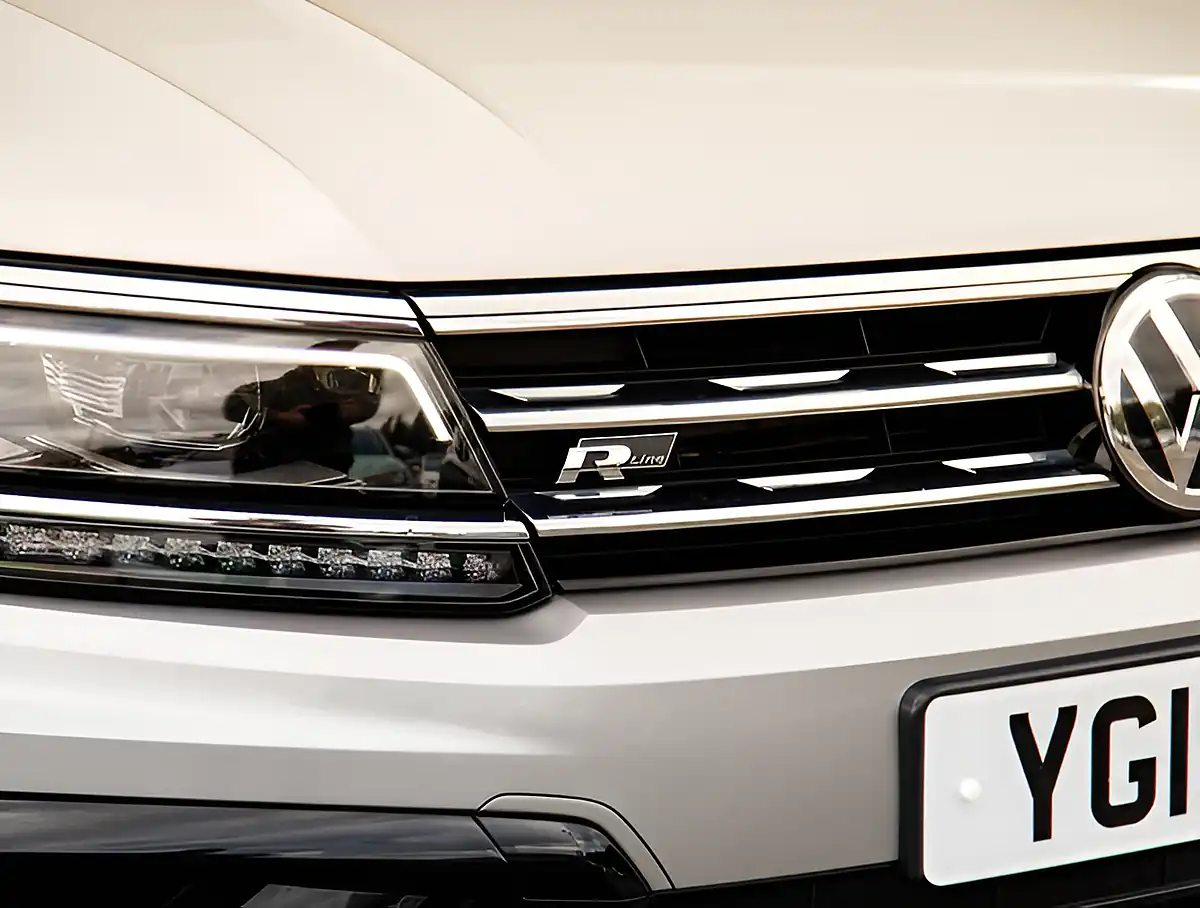 Used 2026 Volkswagen Tiguan R-Line Tech Silver - Interior and Exterior details 8