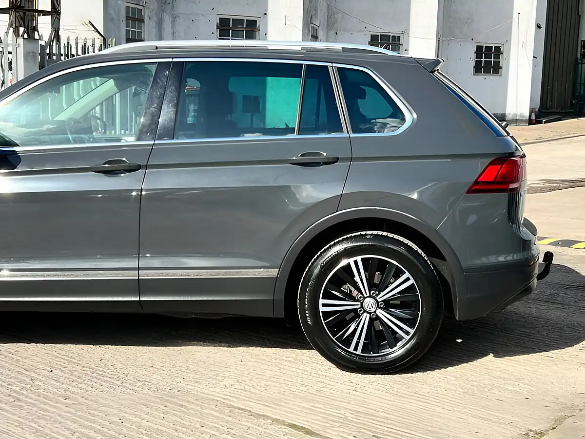 Used 2026 Volkswagen Tiguan Se Nav Grey - Interior and Exterior details 10
