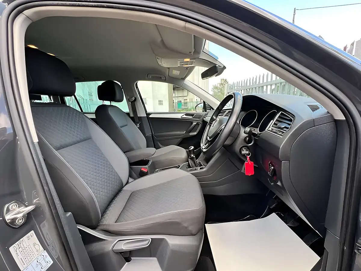 Used 2026 Volkswagen Tiguan Se Nav Grey - Interior and Exterior details 12