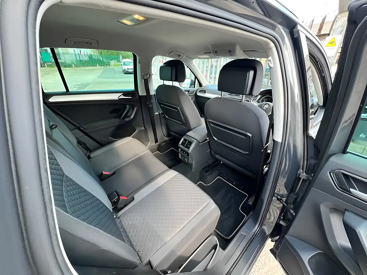 Used 2026 Volkswagen Tiguan Se Nav Grey - Interior and Exterior details 17