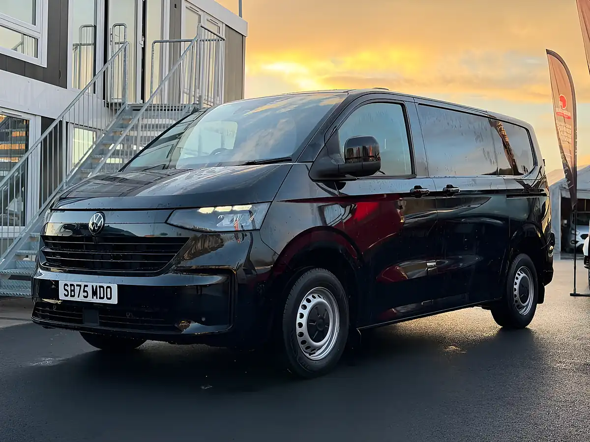 Used 2026 Volkswagen Transporter Commerce Plus Black - Front View