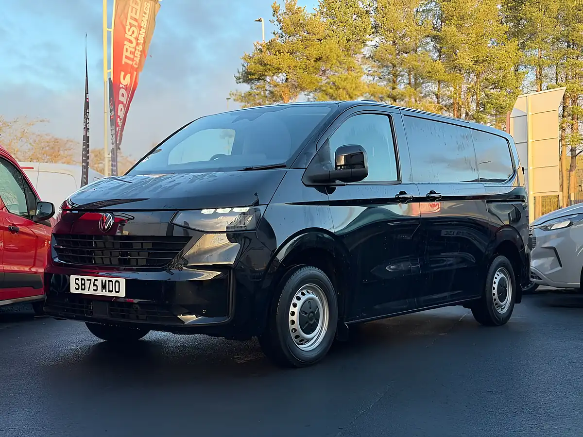 Used 2026 Volkswagen Transporter Commerce Plus Black - Interior and Exterior details 10