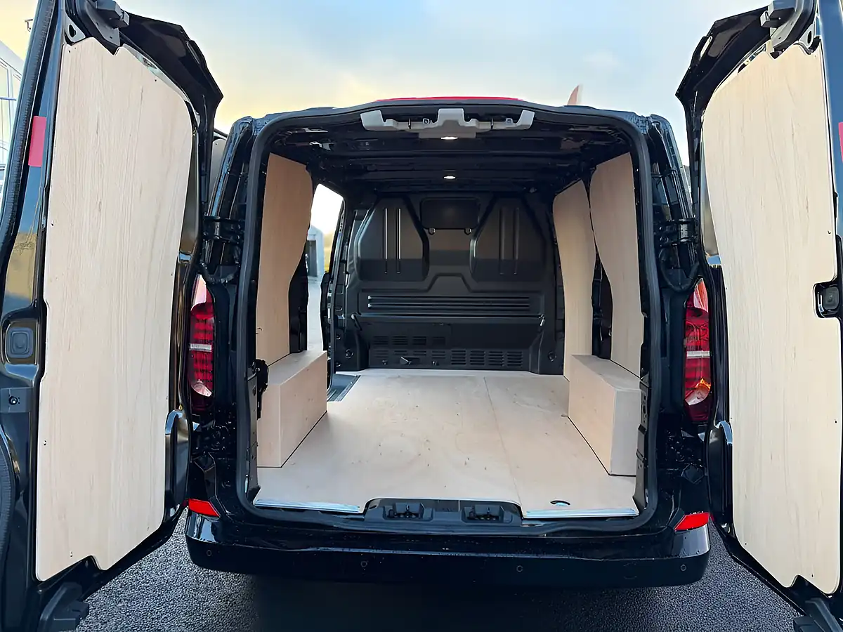 Used 2026 Volkswagen Transporter Commerce Plus Black - Interior and Exterior details 12