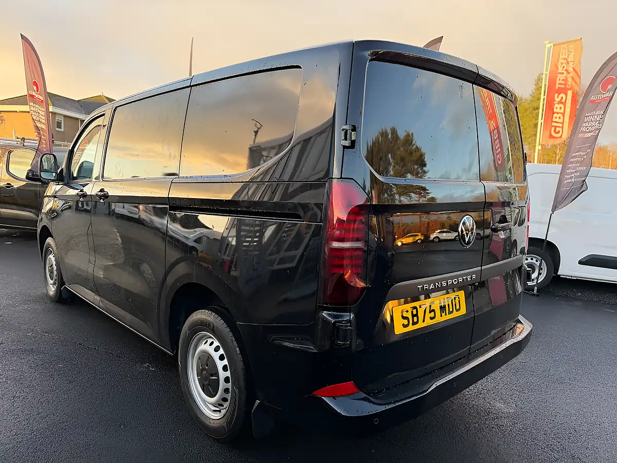 Used 2026 Volkswagen Transporter Commerce Plus Black - Interior and Exterior details 13