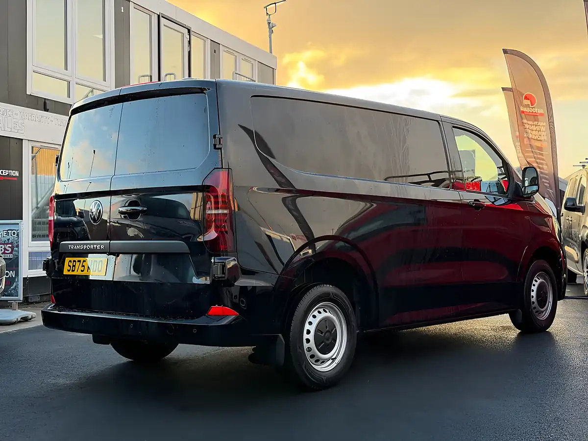 Used 2026 Volkswagen Transporter Commerce Plus Black - Interior and Exterior details 14