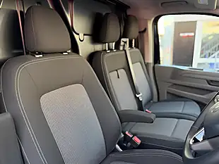 Used 2026 Volkswagen Transporter Commerce Plus Black - Interior and Exterior details 17
