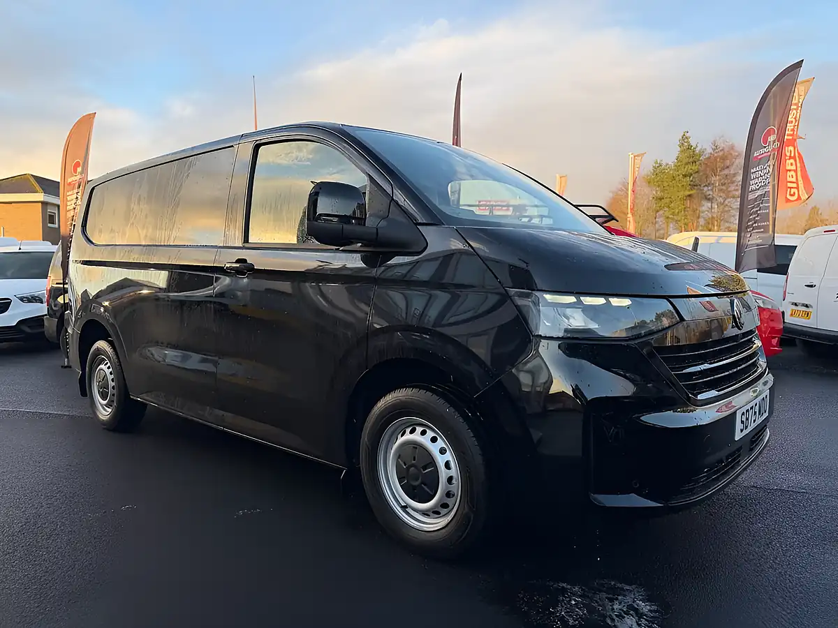 Used 2026 Volkswagen Transporter Commerce Plus Black - Interior and Exterior details 6