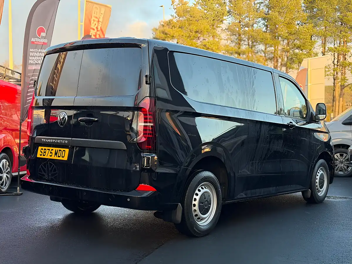 Used 2026 Volkswagen Transporter Commerce Plus Black - Interior and Exterior details 8