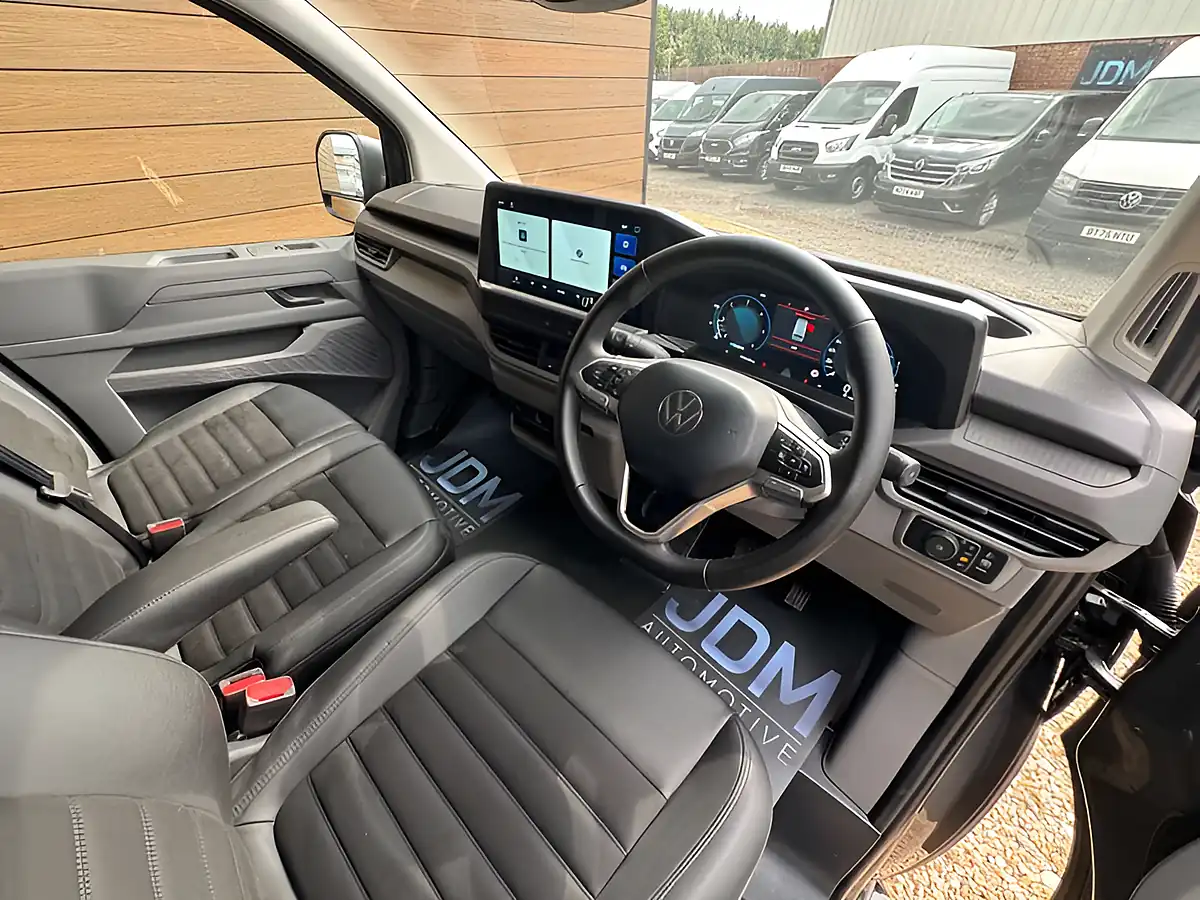 Used 2026 Volkswagen Transporter Commerce Plus Grey - Interior and Exterior details 16