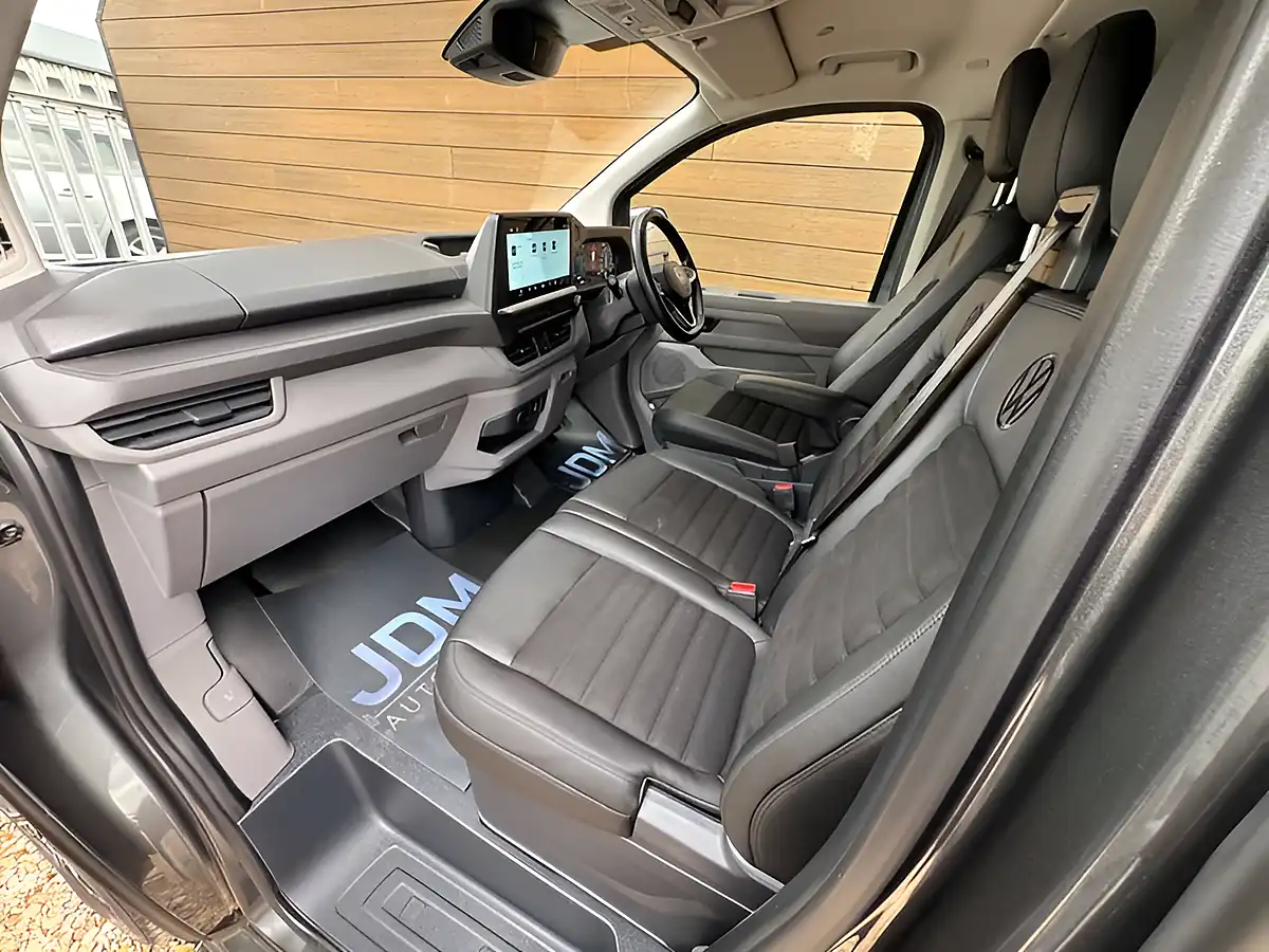 Used 2026 Volkswagen Transporter Commerce Plus Grey - Interior and Exterior details 20