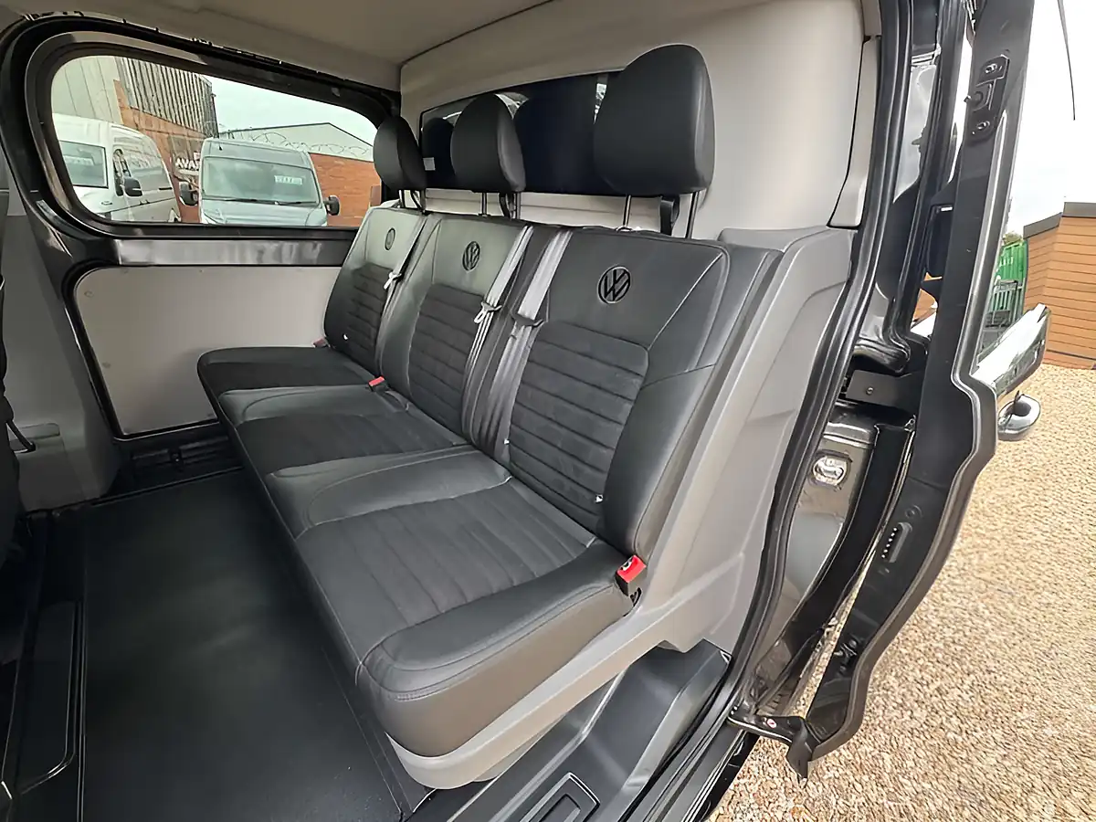 Used 2026 Volkswagen Transporter Commerce Plus Grey - Interior and Exterior details 9
