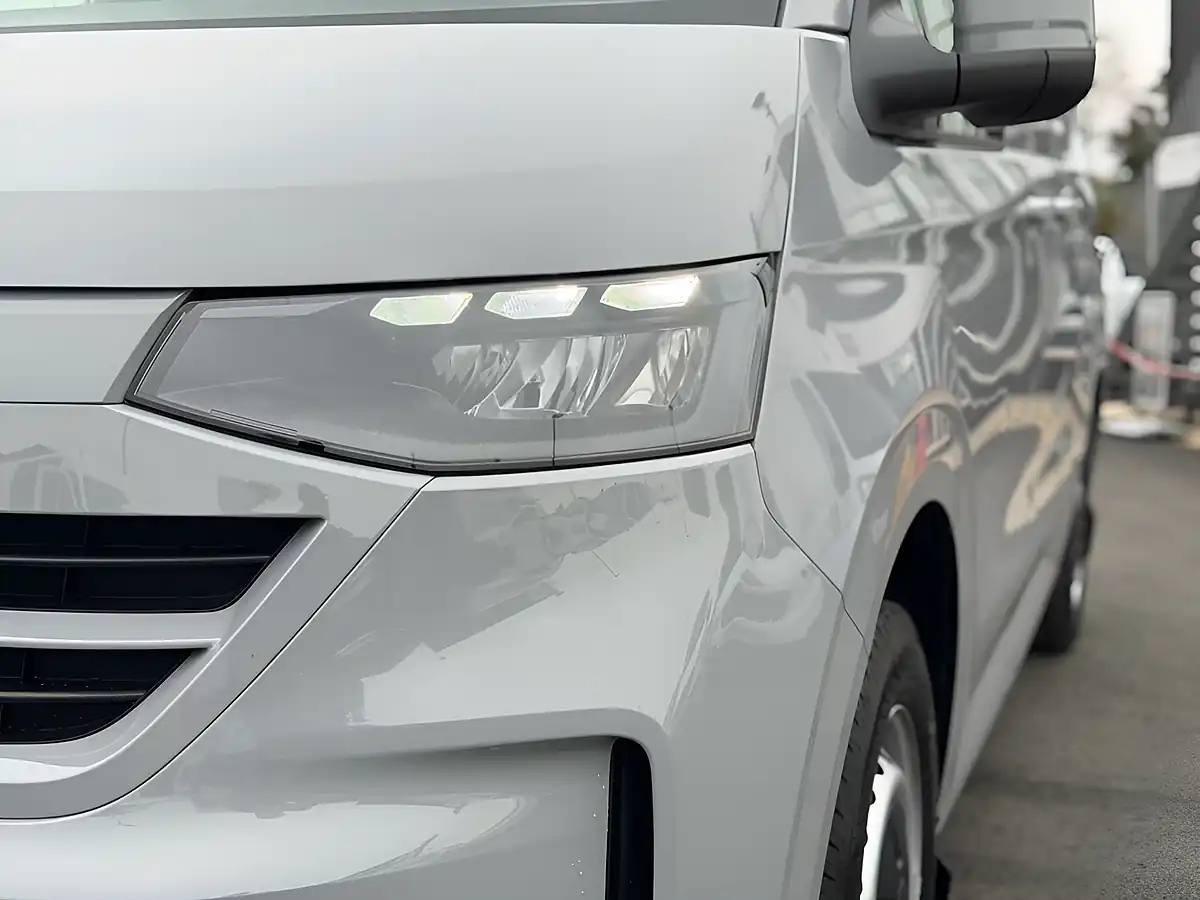 Used 2026 Volkswagen Transporter Commerce Plus Grey - Interior and Exterior details 9