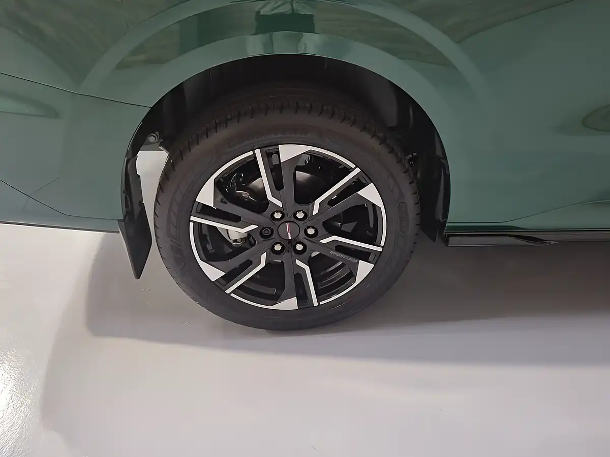 Used 2026 Volkswagen Transporter Sportline 75 Green - Interior and Exterior details 12