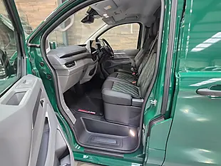 Used 2026 Volkswagen Transporter Sportline 75 Green - Interior and Exterior details 9