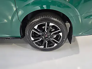 Used 2026 Volkswagen Transporter Sportline 75 Green - Interior and Exterior details 13