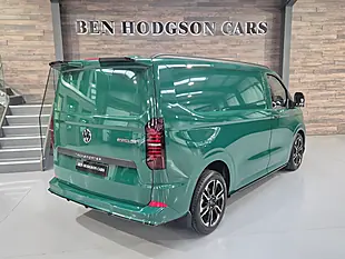 Used 2026 Volkswagen Transporter Sportline 75 Green - Interior and Exterior details 6