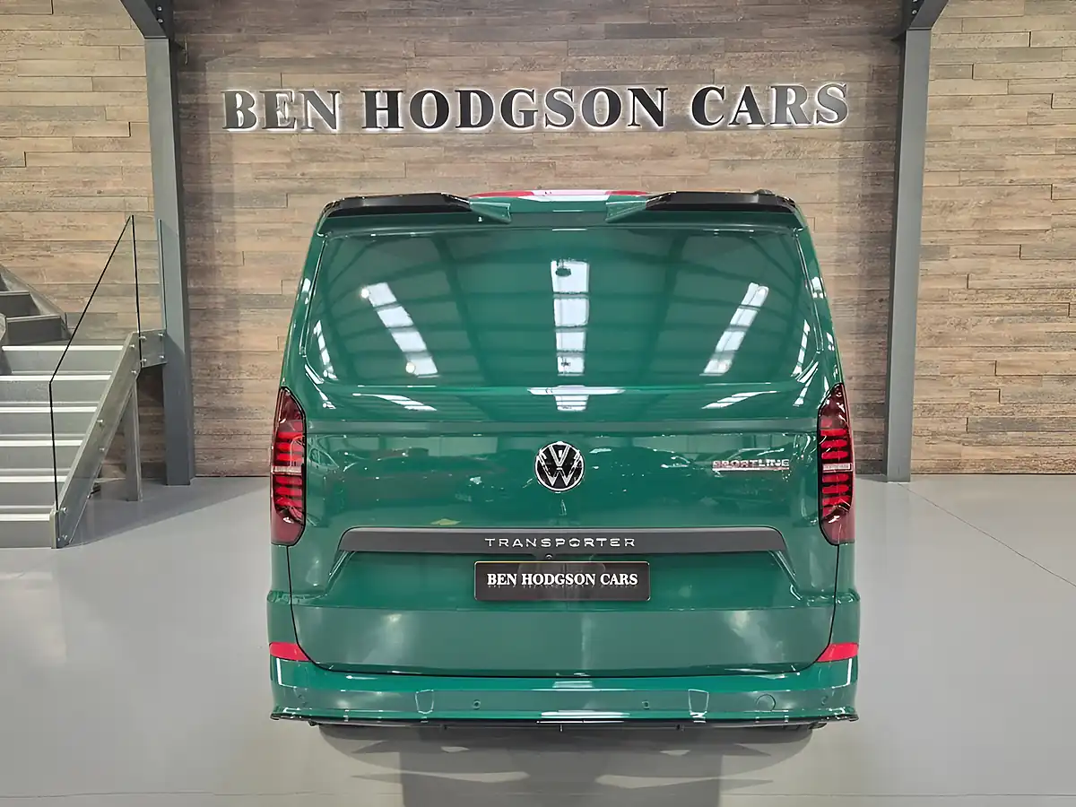 Used 2026 Volkswagen Transporter Sportline 75 Green - Interior and Exterior details 8