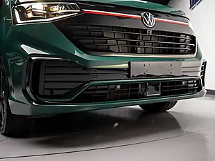 Used 2026 Volkswagen Transporter Sportline Green - Interior and Exterior details 12