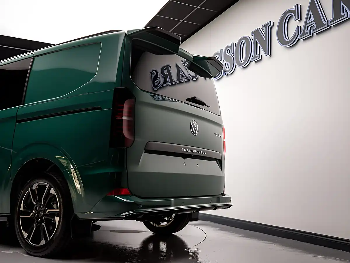 Used 2026 Volkswagen Transporter Sportline Green - Interior and Exterior details 17