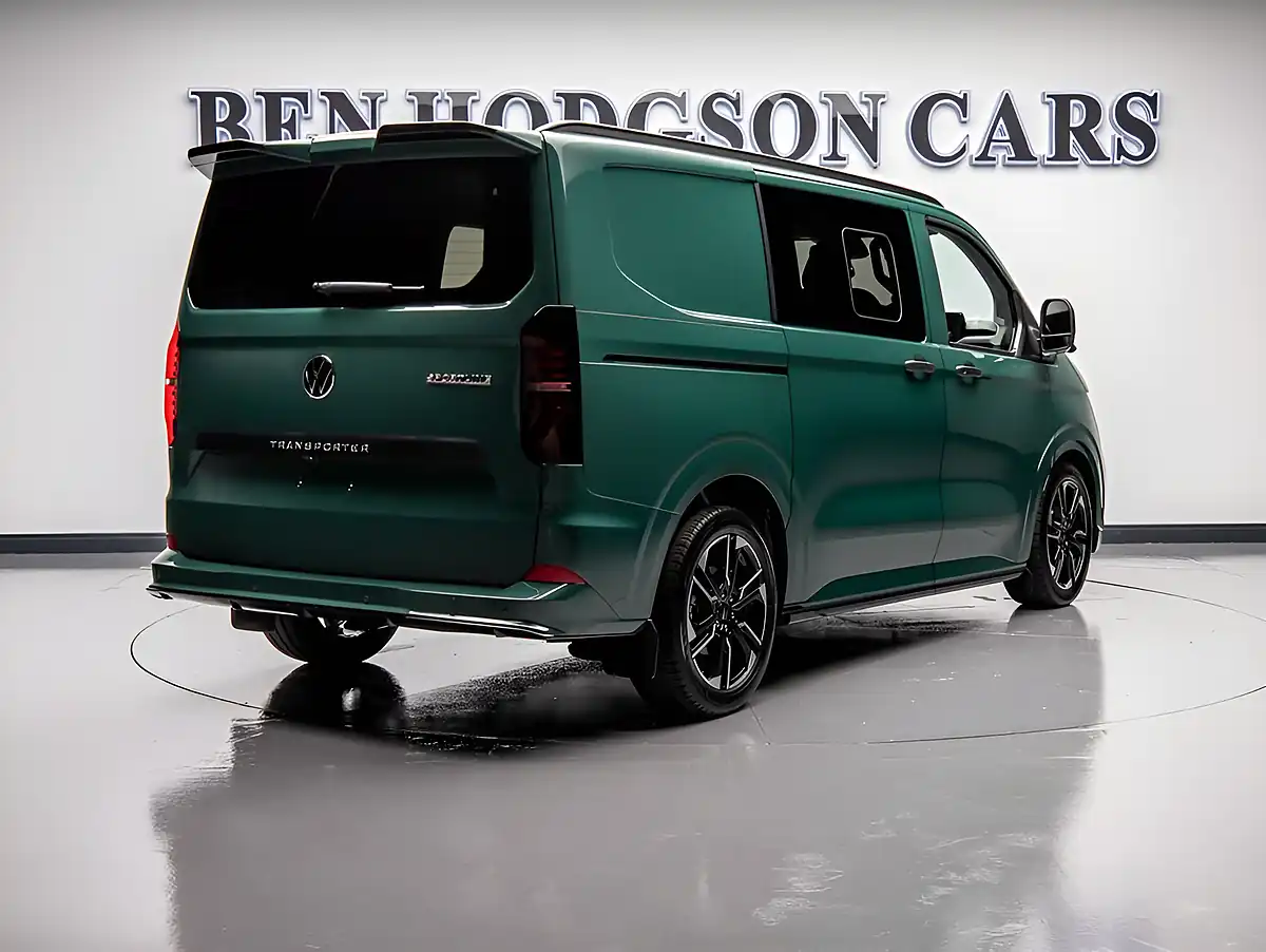 Used 2026 Volkswagen Transporter Sportline Green - Interior and Exterior details 3