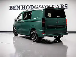 Used 2026 Volkswagen Transporter Sportline Green - Interior and Exterior details 4
