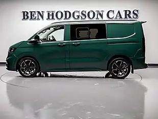 Used 2026 Volkswagen Transporter Sportline Green - Interior and Exterior details 5
