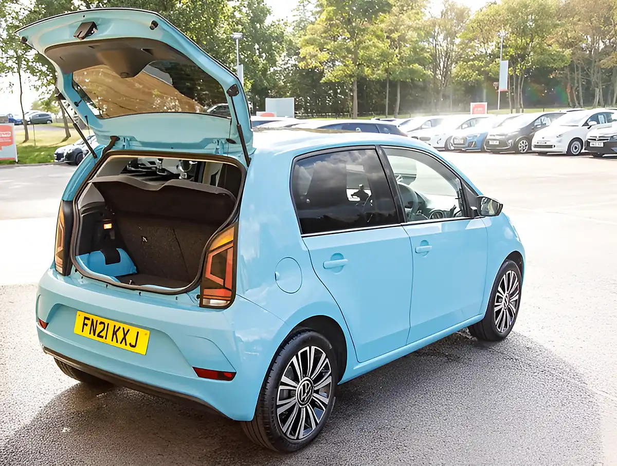 Used 2026 Volkswagen Up Black Edition Blue - Interior and Exterior details 20