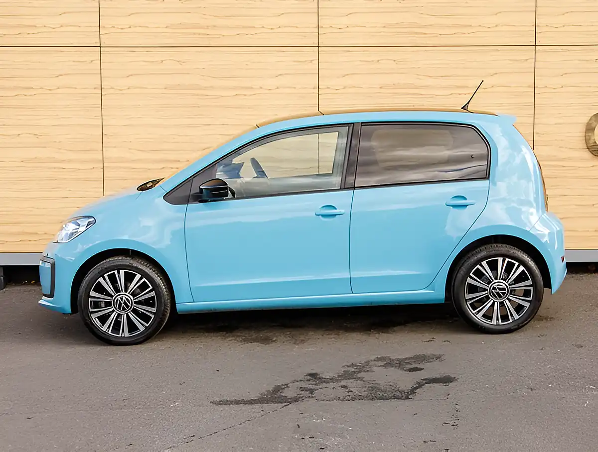 Used 2026 Volkswagen Up Black Edition Blue - Interior and Exterior details 9