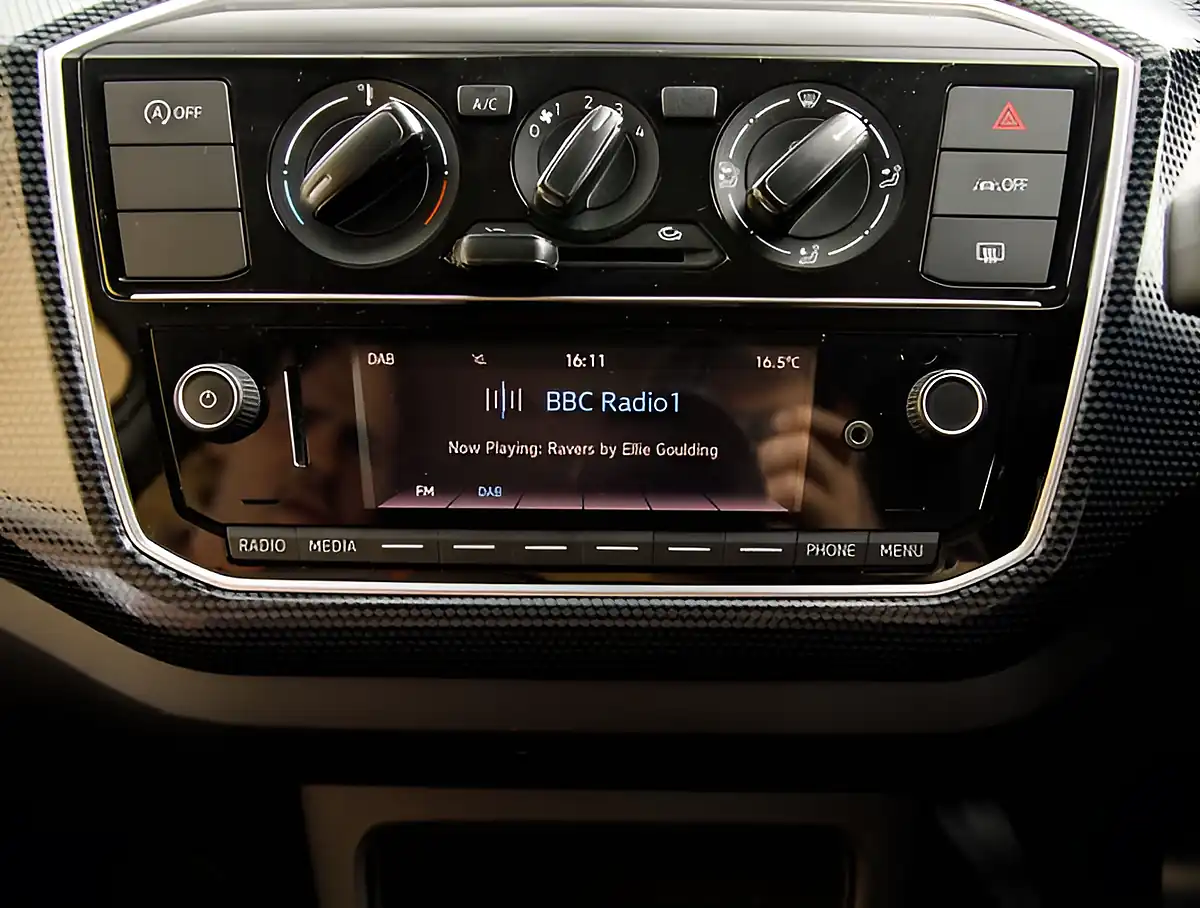 Used 2026 Volkswagen Up Black Edition White - Interior and Exterior details 14