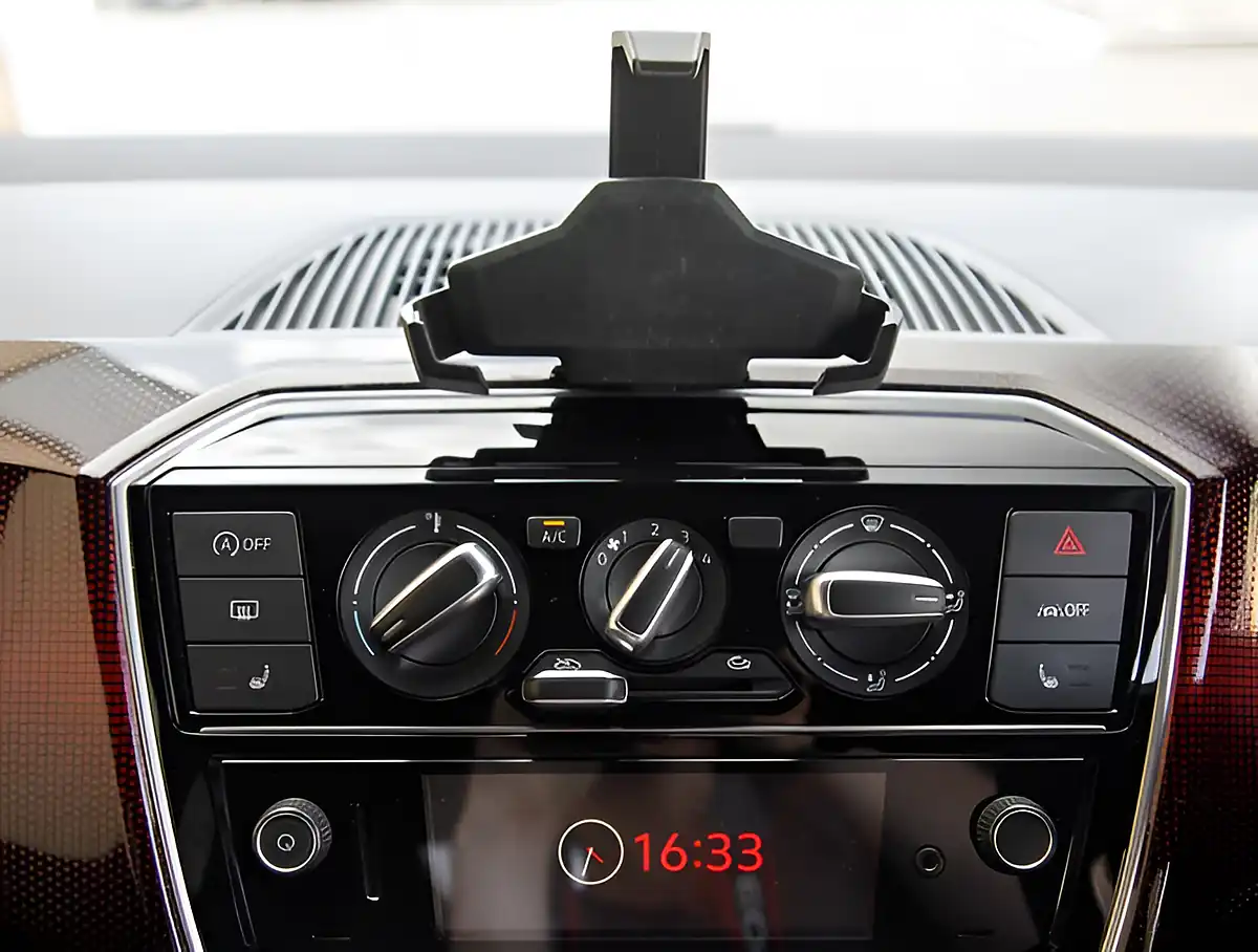 Used 2026 Volkswagen Up GTI Black - Interior and Exterior details 18
