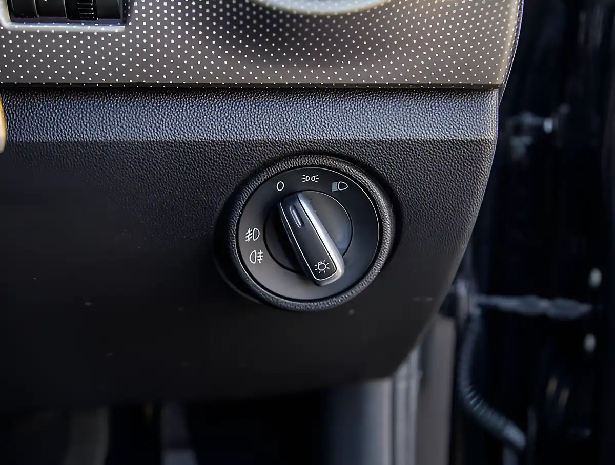 Used 2026 Volkswagen Up High Up Black - Interior and Exterior details 12