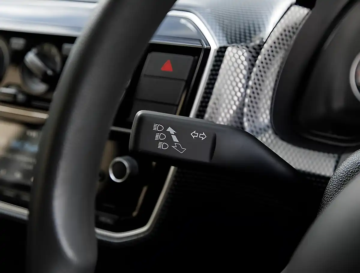 Used 2026 Volkswagen Up Move Up Blue - Interior and Exterior details 13