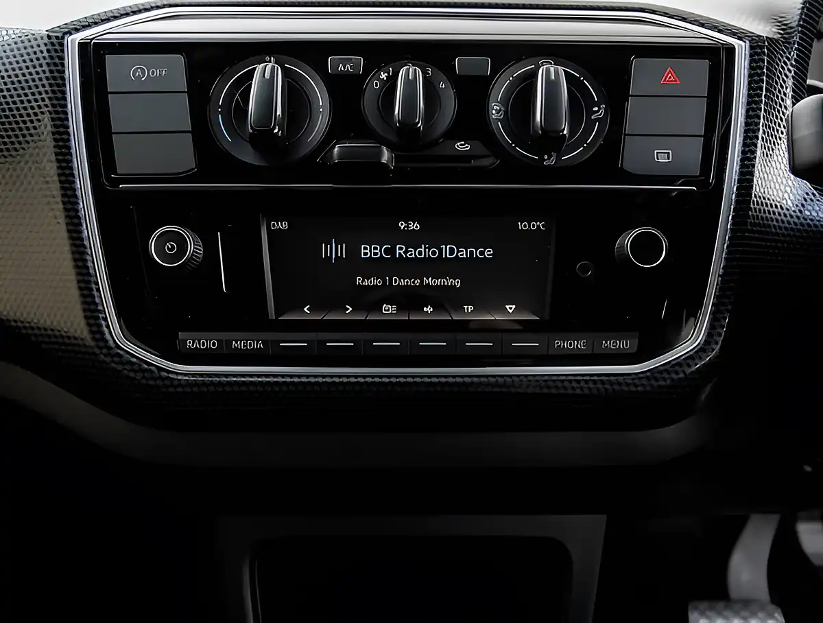 Used 2026 Volkswagen Up Move Up Blue - Interior and Exterior details 16