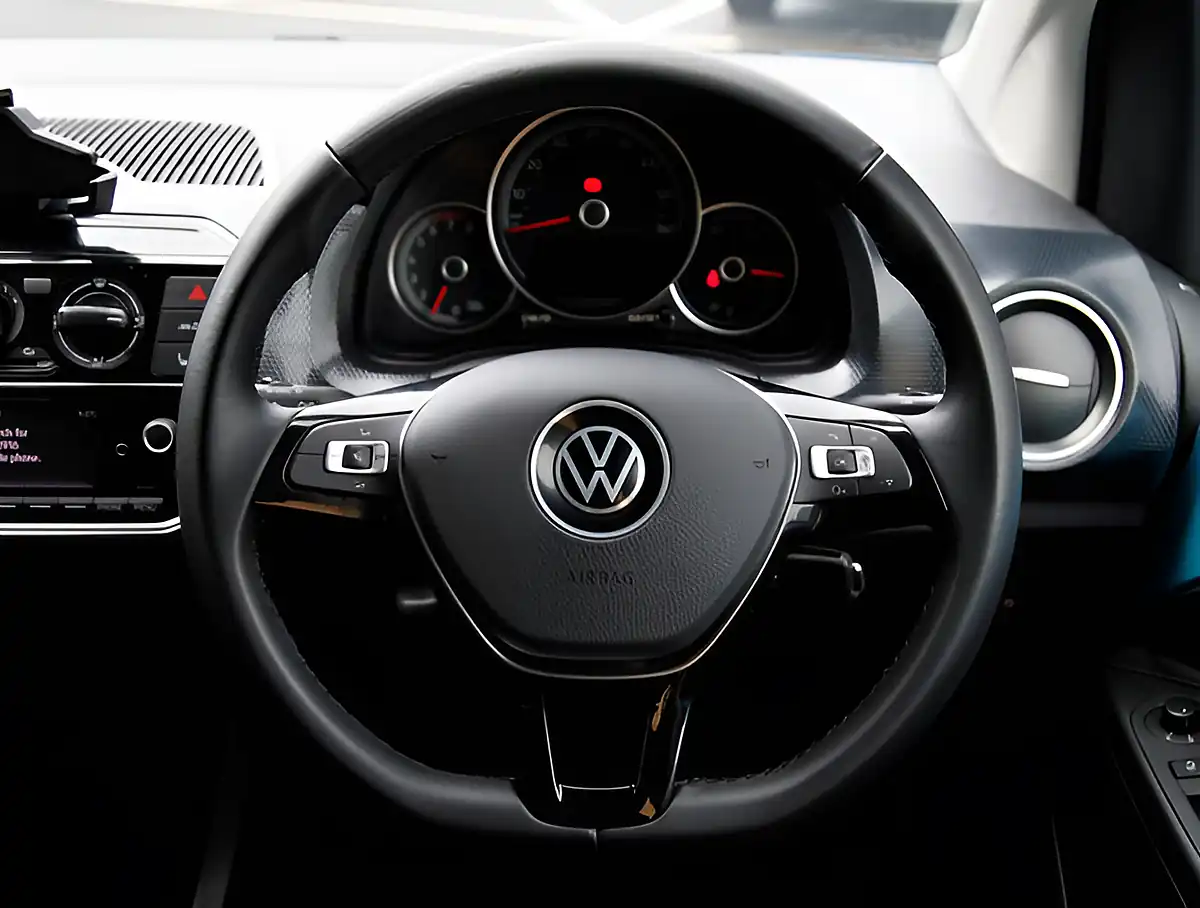 Used 2026 Volkswagen Up R-Line Blue - Interior and Exterior details 13