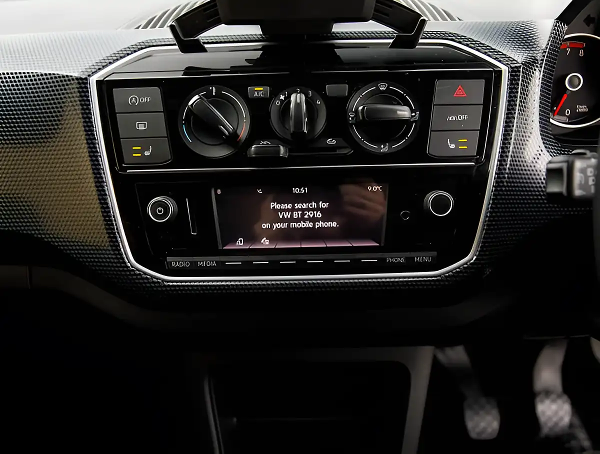 Used 2026 Volkswagen Up R-Line Blue - Interior and Exterior details 16
