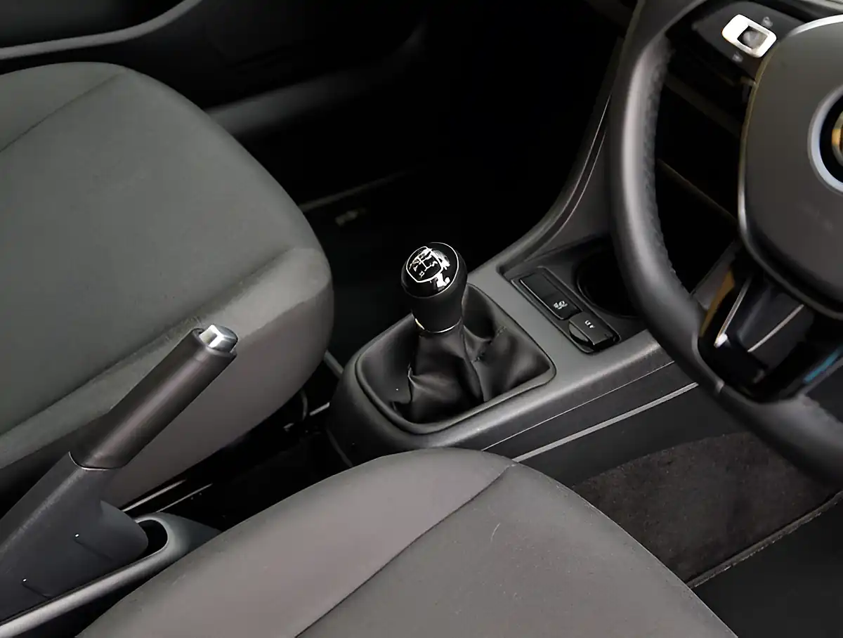 Used 2026 Volkswagen Up R-Line Blue - Interior and Exterior details 17