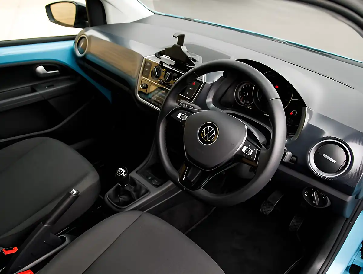 Used 2026 Volkswagen Up R-Line Blue - Interior and Exterior details 4