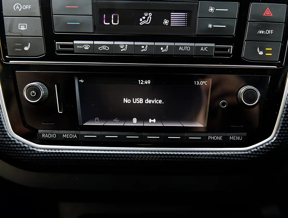 Used 2026 Volkswagen Up R-Line White - Interior and Exterior details 15