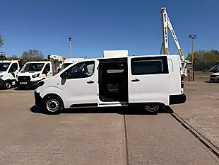 Used 2026 Volkswagen Vivaro Prime Xl Crew Lwb White - Interior and Exterior details 10