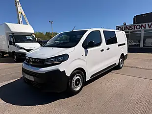 Used 2026 Volkswagen Vivaro Prime Xl Crew Lwb White - Interior and Exterior details 11