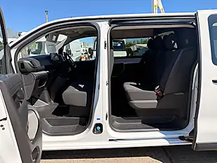 Used 2026 Volkswagen Vivaro Prime Xl Crew Lwb White - Interior and Exterior details 14