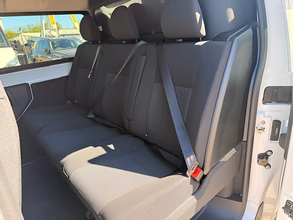 Used 2026 Volkswagen Vivaro Prime Xl Crew Lwb White - Interior and Exterior details 16