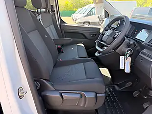 Used 2026 Volkswagen Vivaro Prime Xl Crew Lwb White - Interior and Exterior details 20