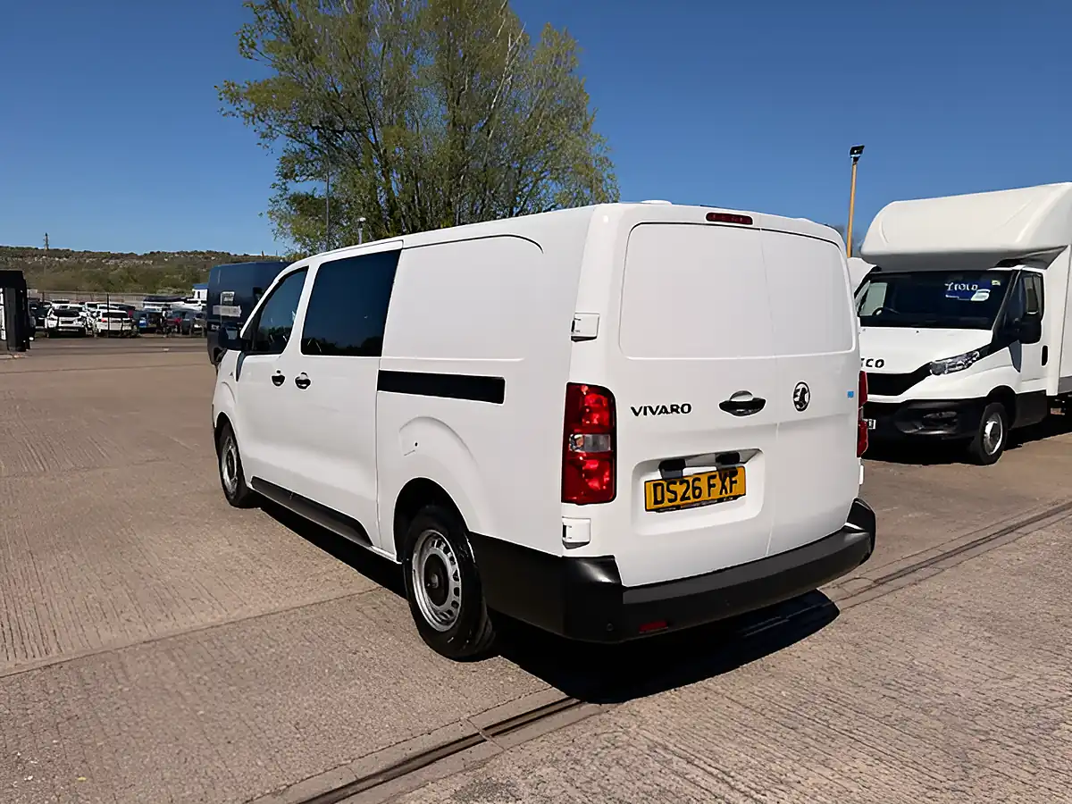 Used 2026 Volkswagen Vivaro Prime Xl Crew Lwb White - Interior and Exterior details 8
