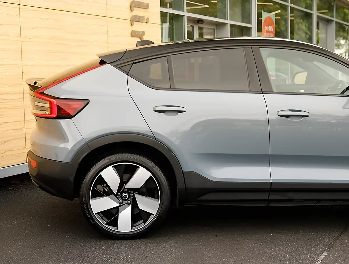 Used 2026 Volvo C40 Pro Twin AWD Grey - Interior and Exterior details 7