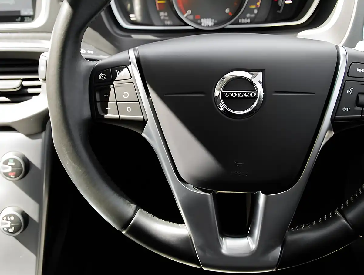 Used 2026 Volvo V40 Inscription White - Interior and Exterior details 13