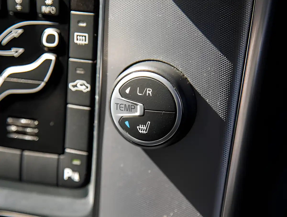 Used 2026 Volvo V40 Inscription White - Interior and Exterior details 19